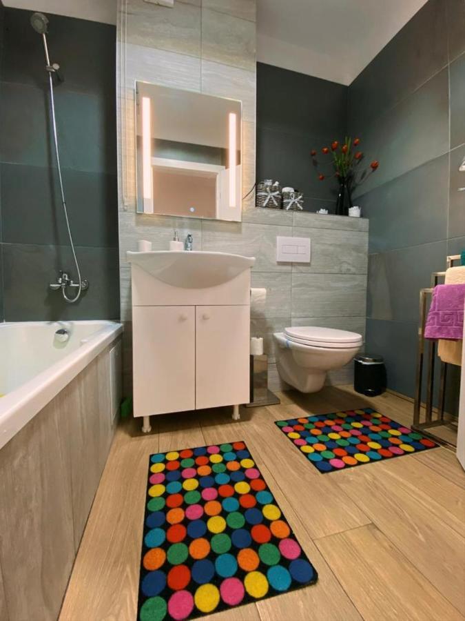 Apartament Smiley Apartment ซิวิโชอารา ภายนอก รูปภาพ